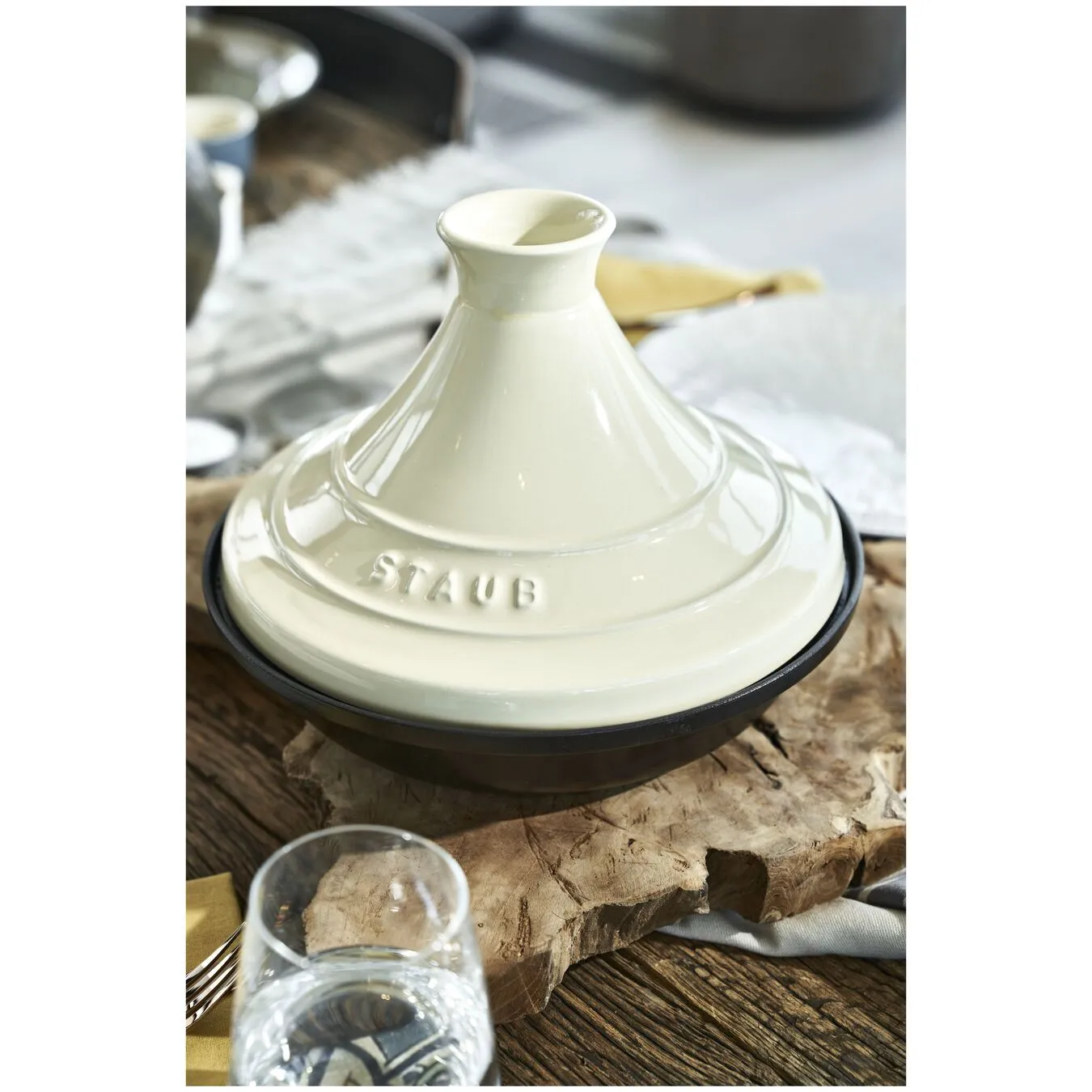 Staub Tajine 28 Cm, Gusseisen, Cream 3 Staub Tajine 28 Cm, Gusseisen, Cream – Bild 3