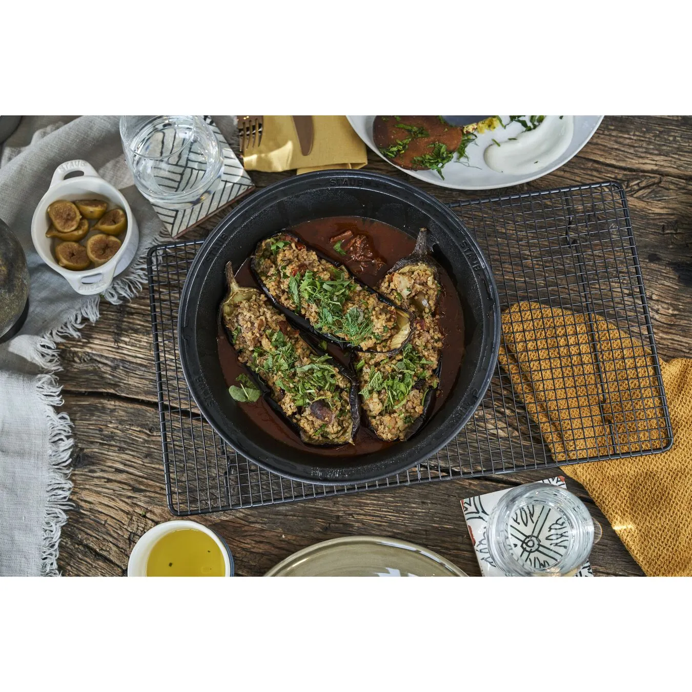 Staub Tajine 28 Cm, Gusseisen, Kirsch-Rot 5 Staub Tajine 28 Cm, Gusseisen, Kirsch-Rot – Bild 5