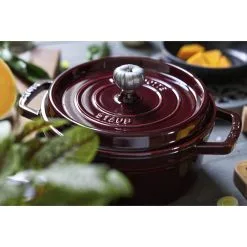 Staub Cocotte 24 Cm, Rund, Grenadine-Rot, Gusseisen 8 Staub Cocotte 24 Cm, Rund, Grenadine-Rot, Gusseisen -Messer Verkaufsgeschäft 424422044