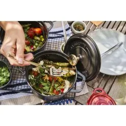 Staub Cocotte 16 Cm, Rund, Schwarz, Gusseisen 11 Staub Cocotte 16 Cm, Rund, Schwarz, Gusseisen -Messer Verkaufsgeschäft 424422438