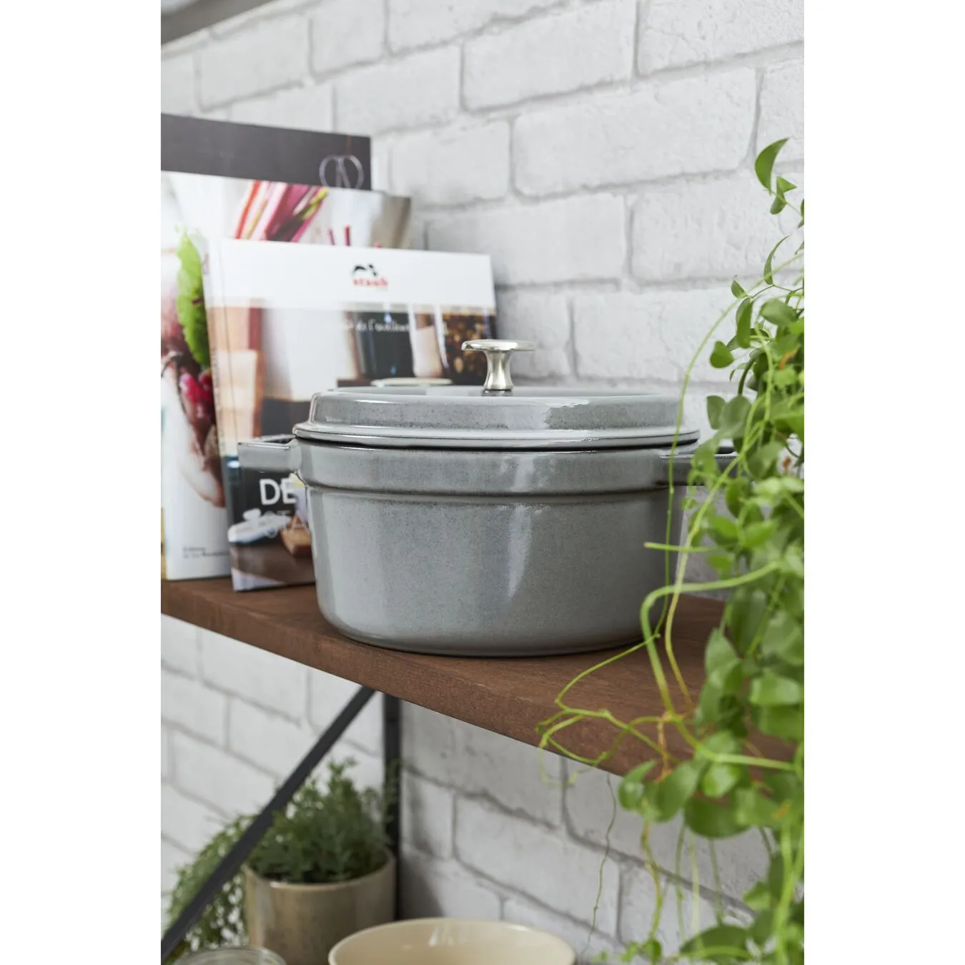 Staub Cocotte 16 Cm, Rund, Graphit-Grau, Gusseisen 5 Staub Cocotte 16 Cm, Rund, Graphit-Grau, Gusseisen – Bild 5