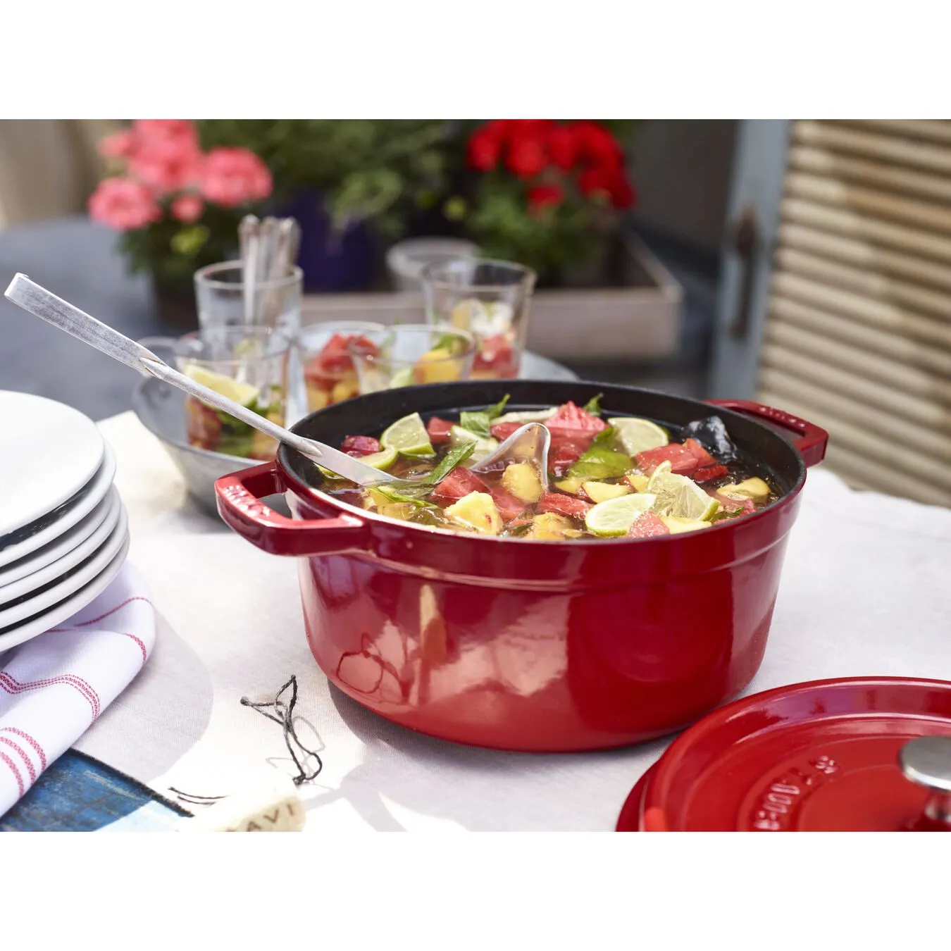 Staub Cocotte 24 Cm, Rund, Kirsch-Rot, Gusseisen 6 Staub Cocotte 24 Cm, Rund, Kirsch-Rot, Gusseisen – Bild 6